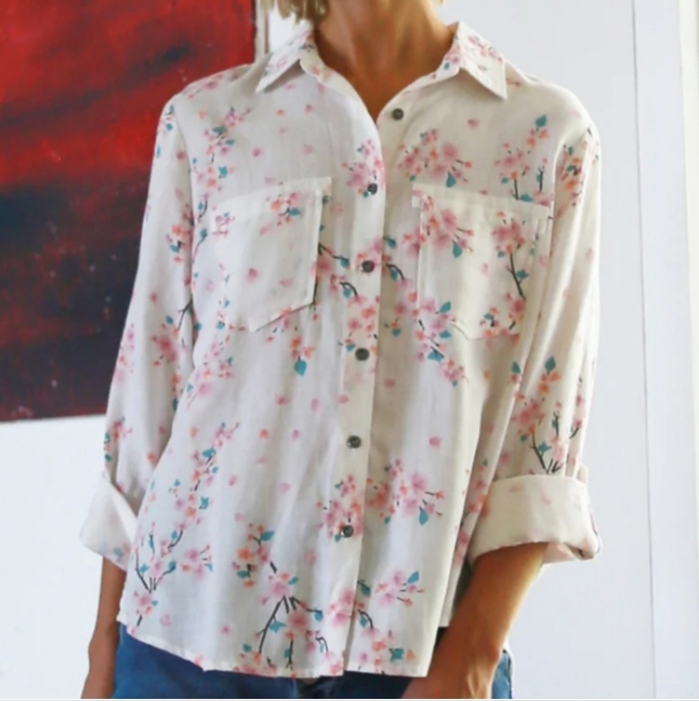 Billy T Madge Floral Spring Blossom Chambray Button Down White Top Size Large